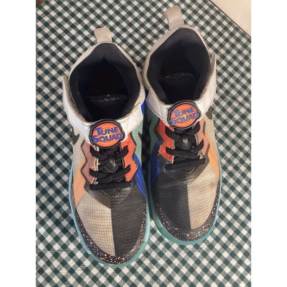 Nike Kids Sneakers Lebron XVIII Low (PS) Space Jam Tune Squad DJ3761 115 Size 3Y - Picture 4 of 10